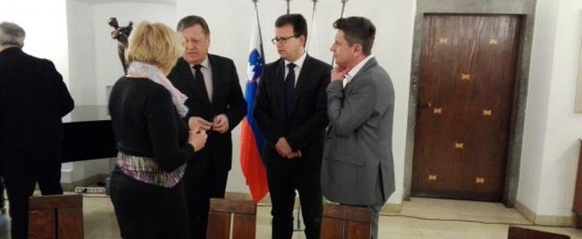 Podpisana pogodba o sofinanciranju projekta Čisto zate